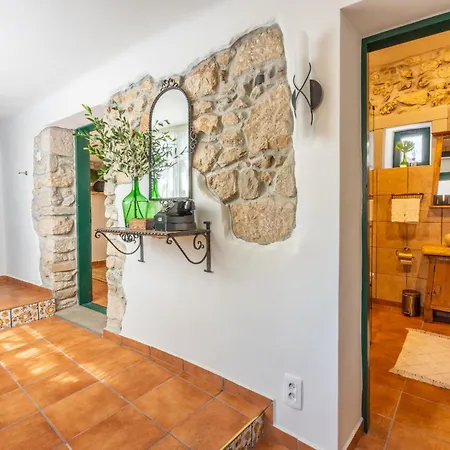 Cocoon - Vacation With Heated Pool & Garden *