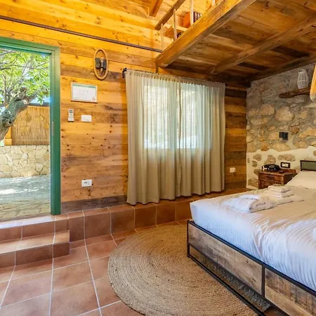 Cocoon - Vacation With Heated Pool & Garden Villa *