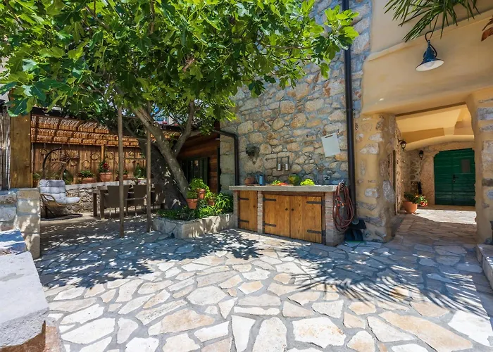 Cocoon - Vacation With Heated Pool & Garden 别墅 布里比尔