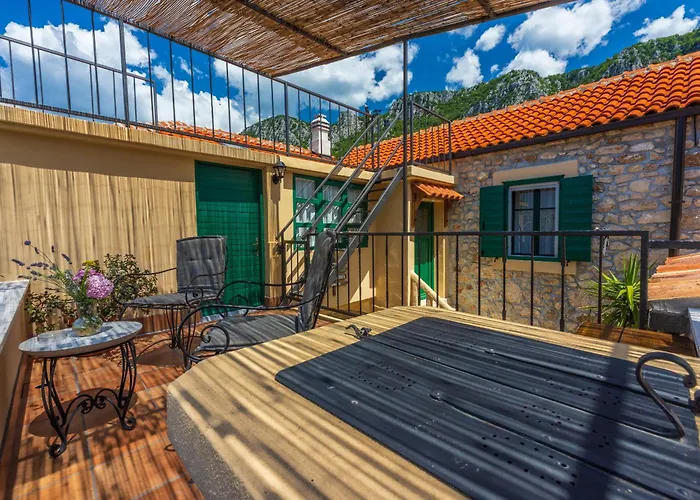 Cocoon - Vacation With Heated Pool & Garden * Bribir (Primorje-Gorski Kotar)