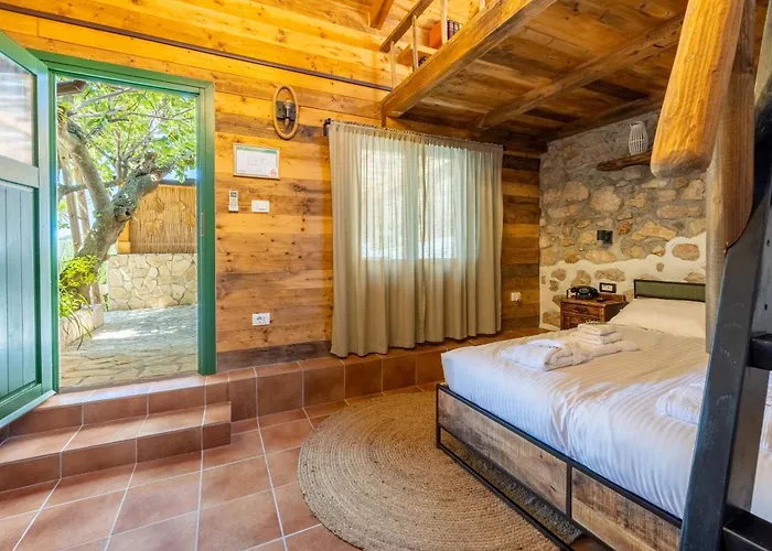 Cocoon - Vacation With Heated Pool & Garden Villa *