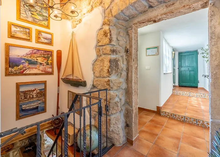 Villa Cocoon - Vacation With Heated Pool & Garden *