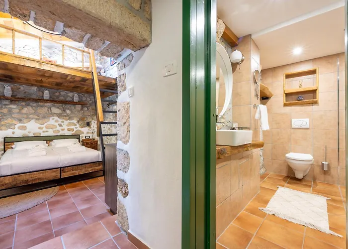 Cocoon - Vacation With Heated Pool & Garden Villa *