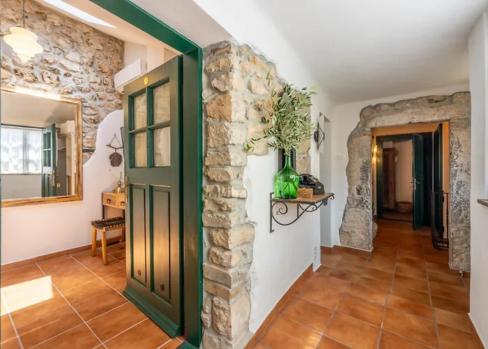 Villa Cocoon - Vacation With Heated Pool & Garden Bribir (Primorje-Gorski Kotar)